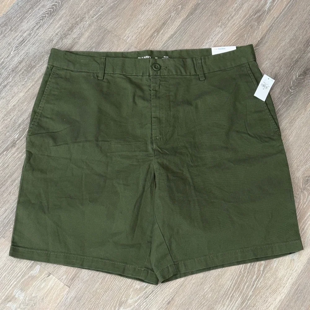 Old Navy Ultimate Slim Built-In Flex Chino Shorts Mens 36 Olive Green 8